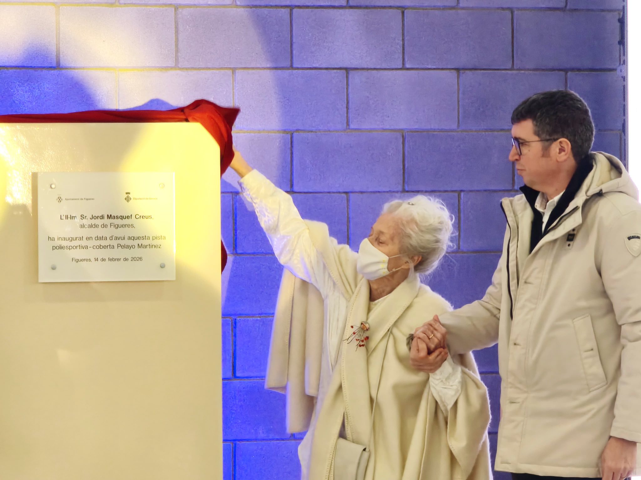 Inaugurada la coberta de la pista exterior del pavelló Rafel Mora