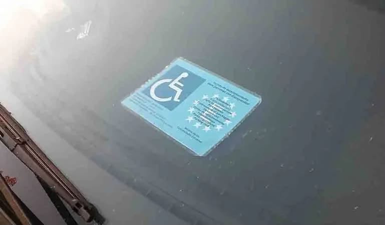 Les persones amb discapacitat titulars d’una plaça d’aparcament amb matrícula reservada hauran de pagar 21€ al mes